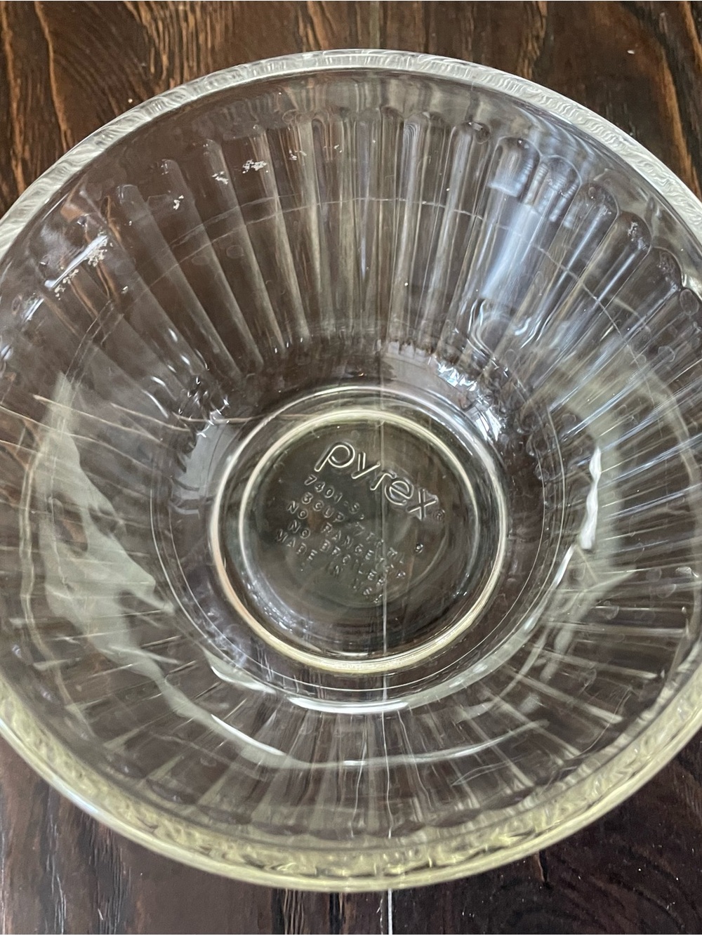 Clear Ribbed Pyrex Glass Mixing Bowl - Classic Transparent - Picture 2 of 4
